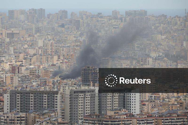 Irã diz que enviado permanecerá em Beirute, desafiando ordem de sair