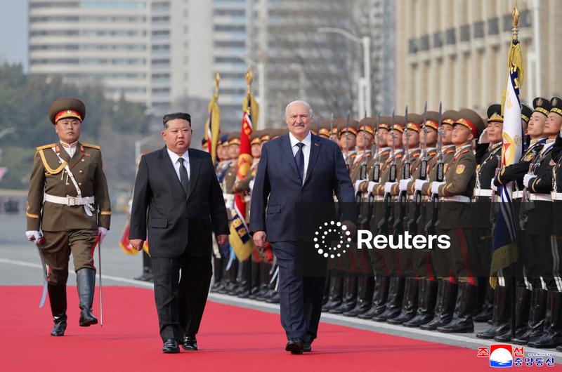 Aliados de Putin, Kim e Lukashenko assinam tratado de amizade na Coreia do Norte