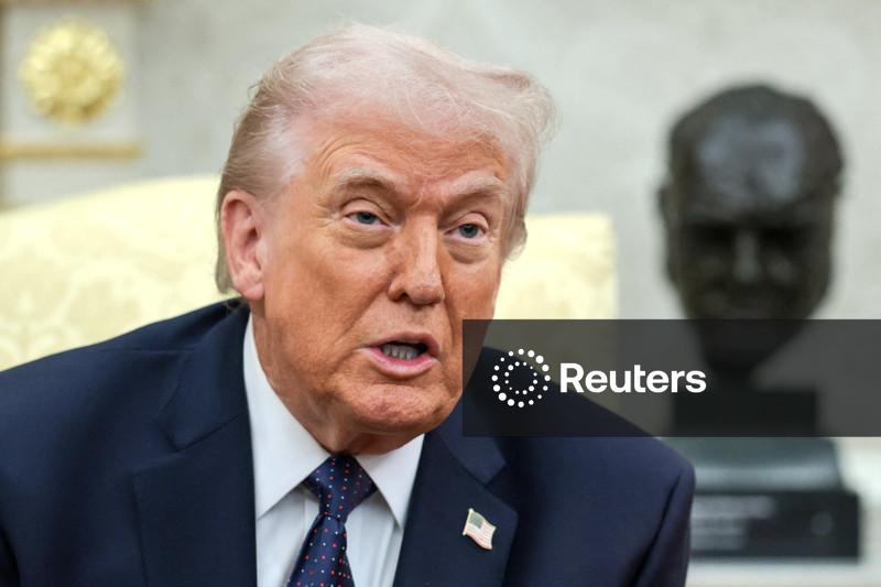 EUA destruíram diversos alvos navais e aéreos iranianos, diz Trump