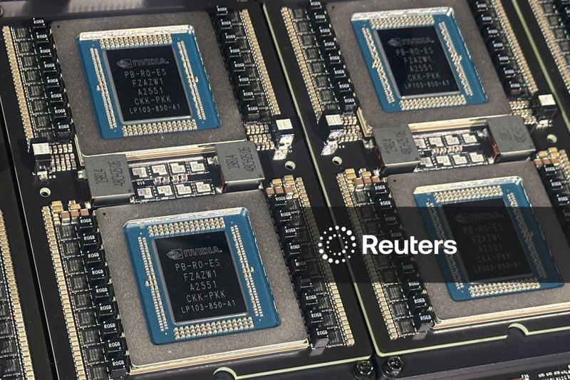 Nvidia recebe aprovação de Pequim para venda do chip H200; adapta chip Groq para China, dizem fontes