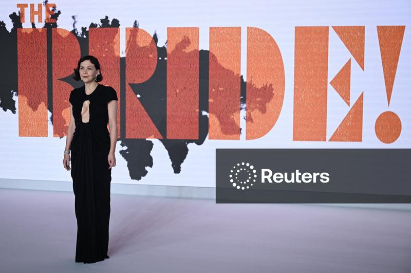 Maggie Gyllenhaal dá voz à companheira de Frankenstein em "A Noiva!"