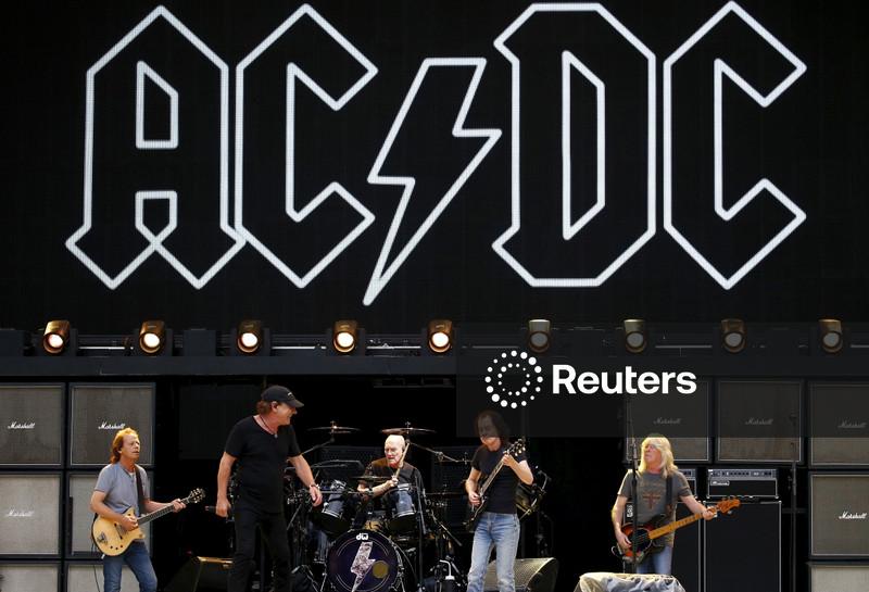 Stevie Young, guitarrista do AC/DC, é hospitalizado em Buenos Aires