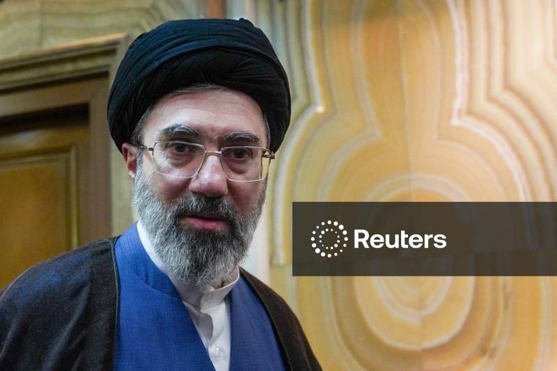 Novo líder do Irã, ainda em silêncio, foi promovido pela Guarda Revolucionária