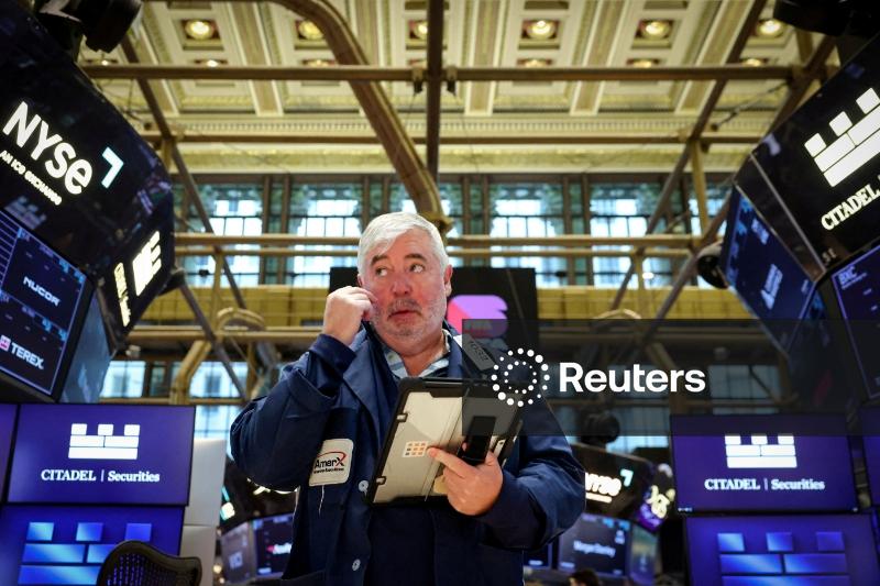 Wall Street recua com investidores avaliando riscos da guerra no Oriente Médio