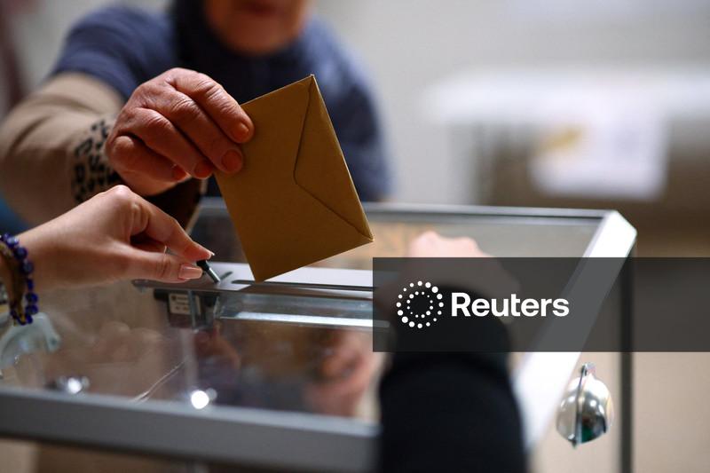 Extrema-direita francesa não consegue vencer nas principais cidades em impulso a rivais tradicionais