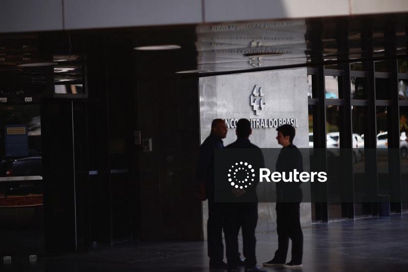 Estoque de crédito no Brasil sobe 0,4% em fevereiro, diz BC