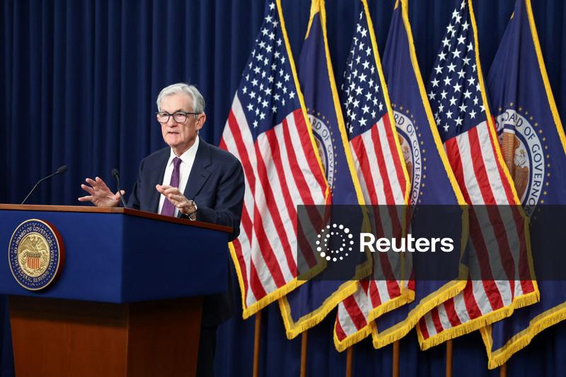 Decisão de Powell sobre assento na diretoria do Fed pode moldar liderança de Warsh