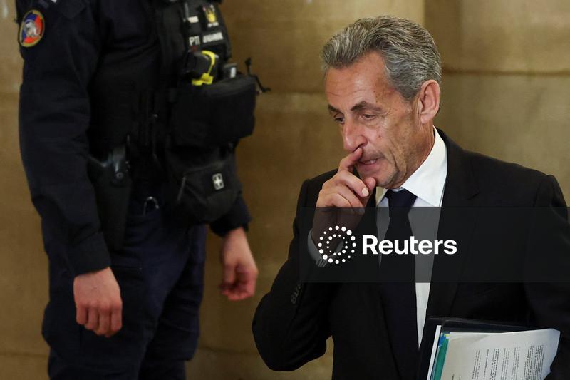 Ex-presidente da França Sarkozy deve ir a tribunal recorrer de condenação por conspiração