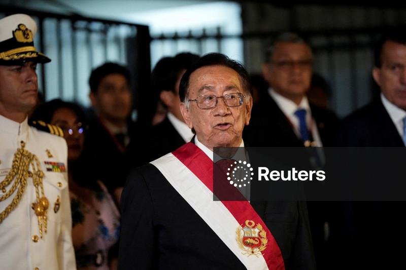 Primeira-ministra do Peru renuncia três semanas depois de assumir o cargo e antes das eleições