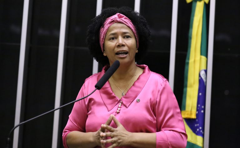 Comissão aprova garantia de suplementação alimentar a idoso internado e com desnutrição