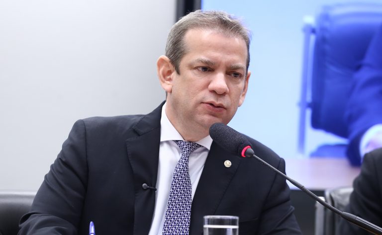 Comissão aprova projeto que cria programa nacional para envelhecimento ativo