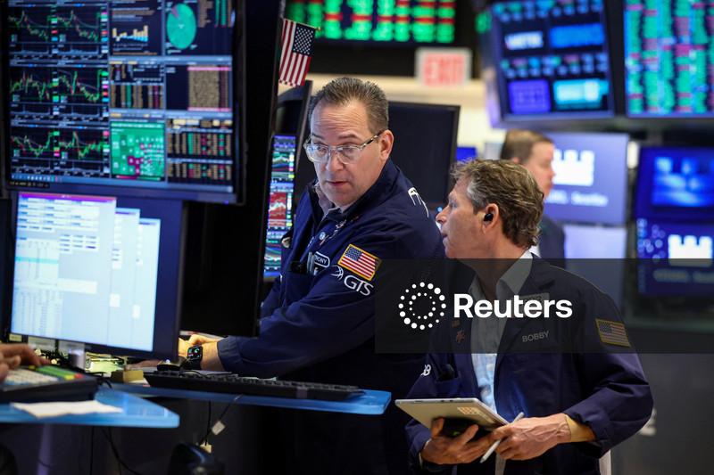 Wall Street fecha em alta com foco no Fed