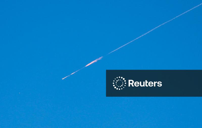 Militares do Irã rejeitam comentário de Trump sobre negociação; Israel e Irã lançam ataques aéreos