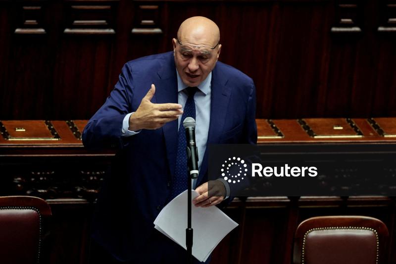 Ataque aéreo contra base italiana no Iraque foi proposital, diz ministro da Defesa