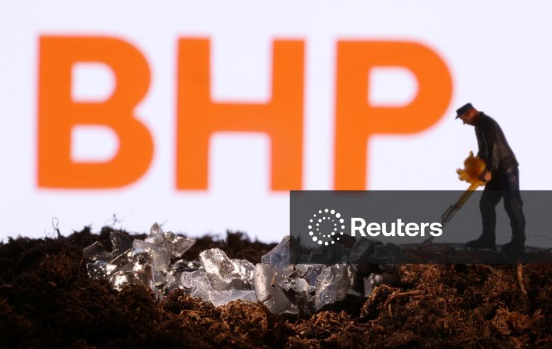 China amplia restrições ao minério de ferro da BHP enquanto negociações se arrastam, dizem fontes