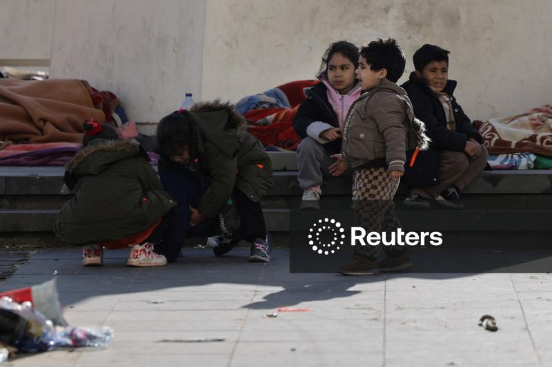 100.000 libaneses estão em abrigos após alertas israelenses "sem precedentes", diz ONU