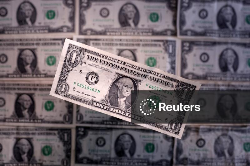 Dólar tem leve alta na abertura com guerra no Oriente Médio no foco