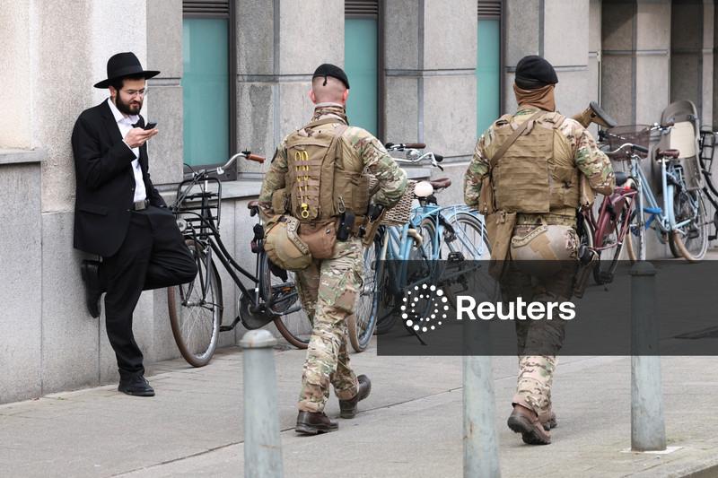 Bélgica envia soldados para reforço da segurança em locais judaicos