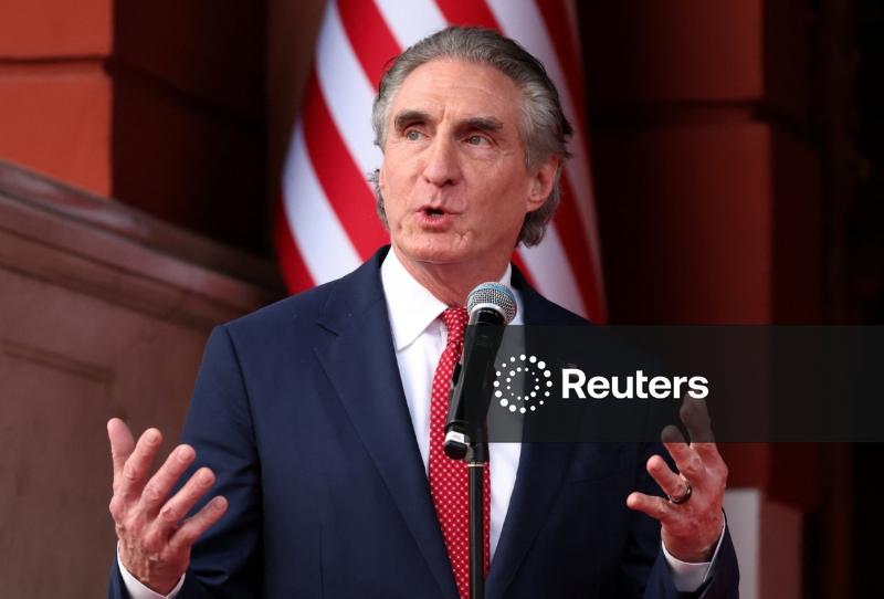 Venezuela garantirá segurança a mineradoras e superará metas de produção de petróleo, diz secretário dos EUA