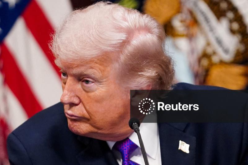 Trump diz que concluiu boa reunião com maiores fabricantes do setor de defesa