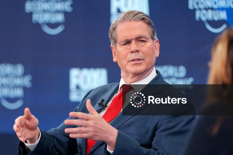 EUA podem suspender sanções contra mais petróleo russo, diz secretário do Tesouro