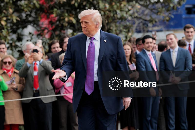 Trump diz à Fox News que EUA escoltarão petroleiros no Estreito de Ormuz se necessário