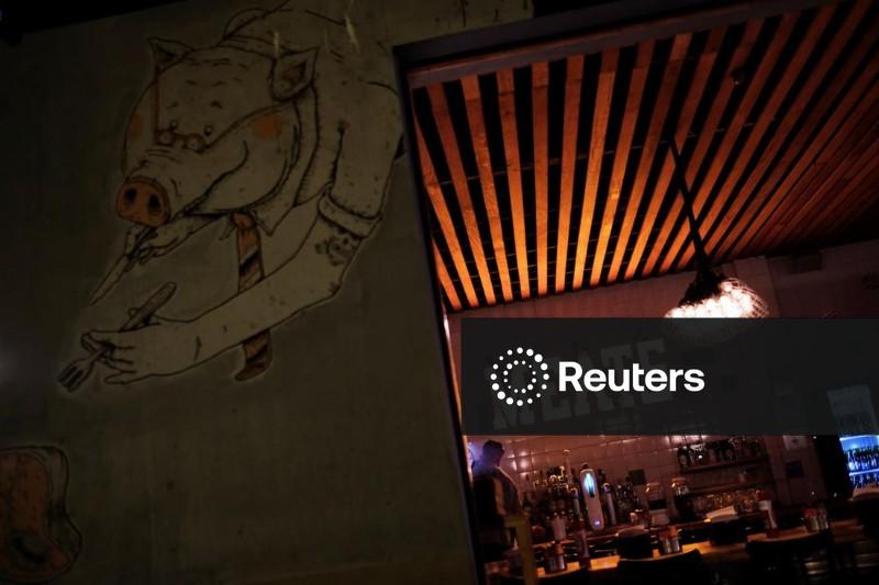 Setor de serviços do Brasil acelera em fevereiro com recuperação da demanda, mostra PMI