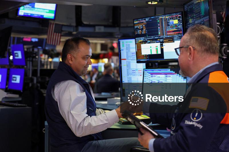 Wall St recua na abertura com nervosismo após fracasso de negociações entre EUA e Irã