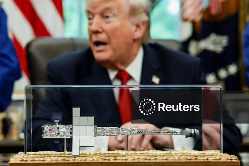 Trump diz que negociações com Irã estão em andamento por telefone