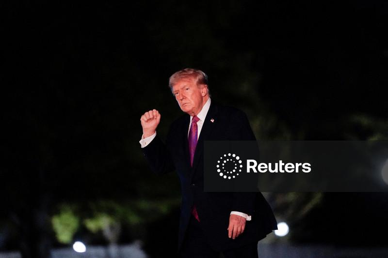Muitos norte-americanos questionam temperamento de Trump em meio à guerra do Irã e à briga com papa, mostra Reuters/Ipsos