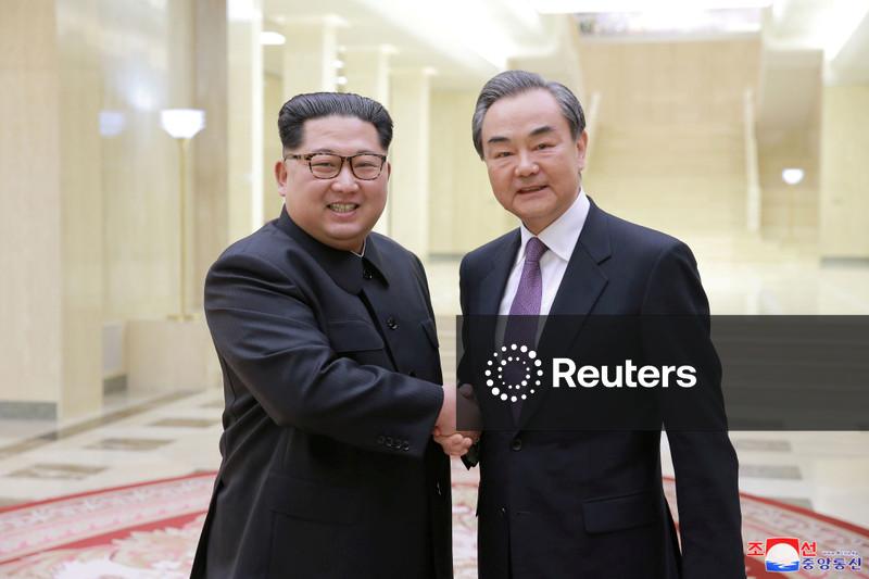 Kim, da Coreia do Norte, conversa com ministro das Relações Exteriores da China e pede laços mais fortes, diz a KCNA