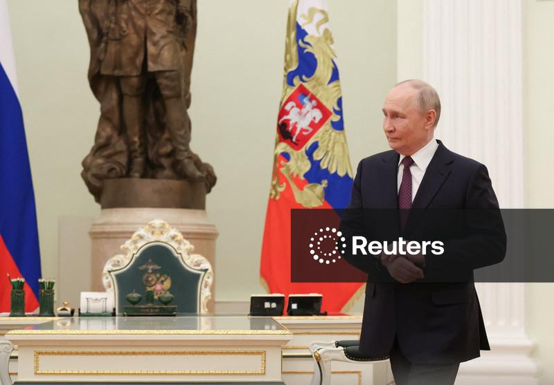 Kremlin diz que Putin só pode se reunir com Zelenskiy para acertar arranjos finais do conflito