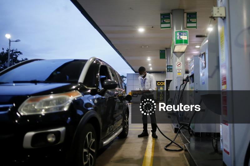 Importação de gasolina pelo Brasil deve mais que dobrar em abril ante 2025, aponta Datagro