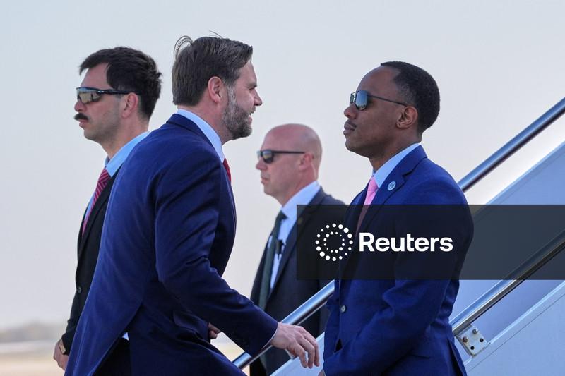 Equipe dos EUA vai às negociações com Irã no Paquistão com baixas expectativas