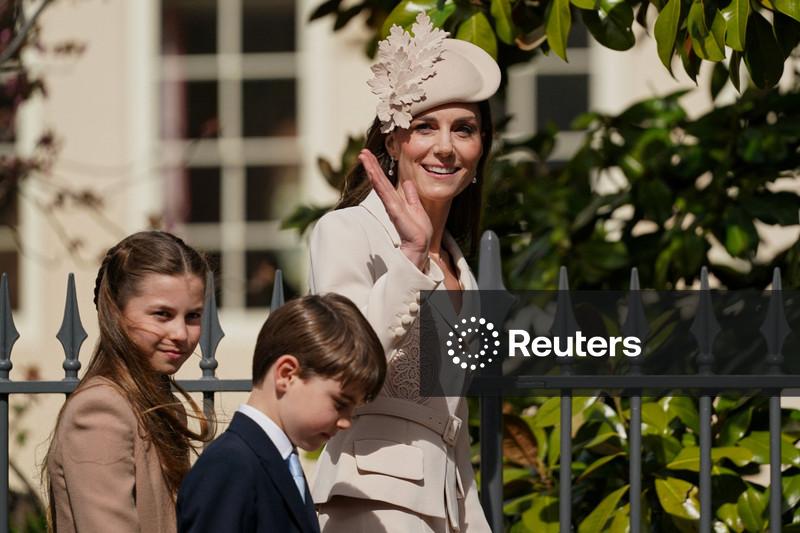 Realeza britânica se reúne para cerimônia de Páscoa, com ausência de Andrew e sua família