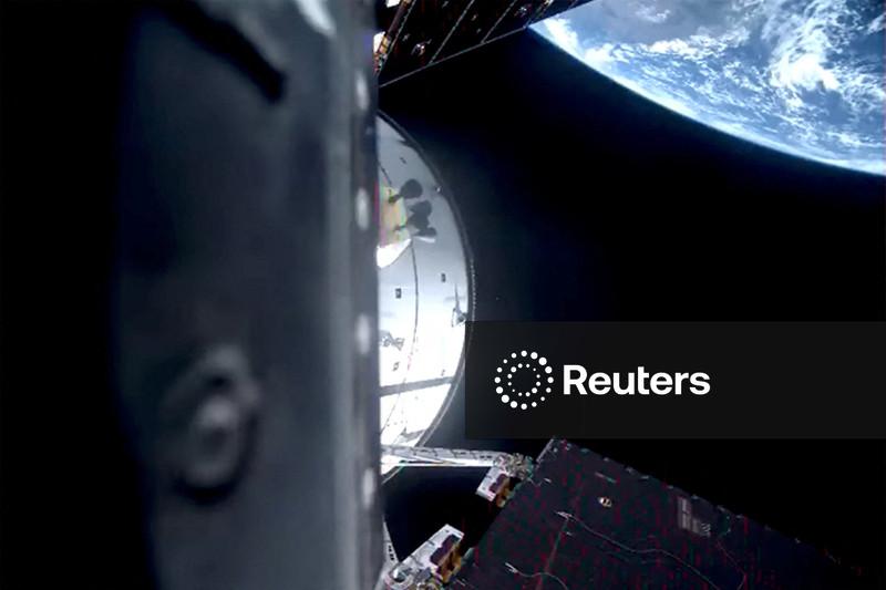 Astronautas da Nasa fotografam Terra em órbita antes de seguirem para a Lua