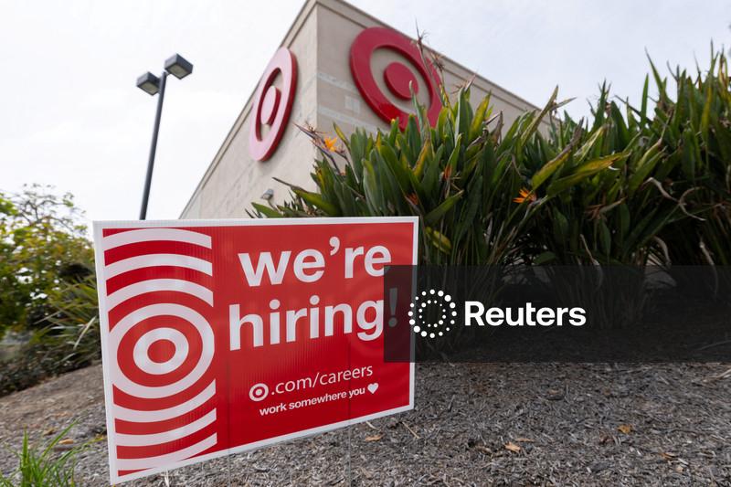 Criação de vagas no setor privado dos EUA aumenta em março, mostra ADP