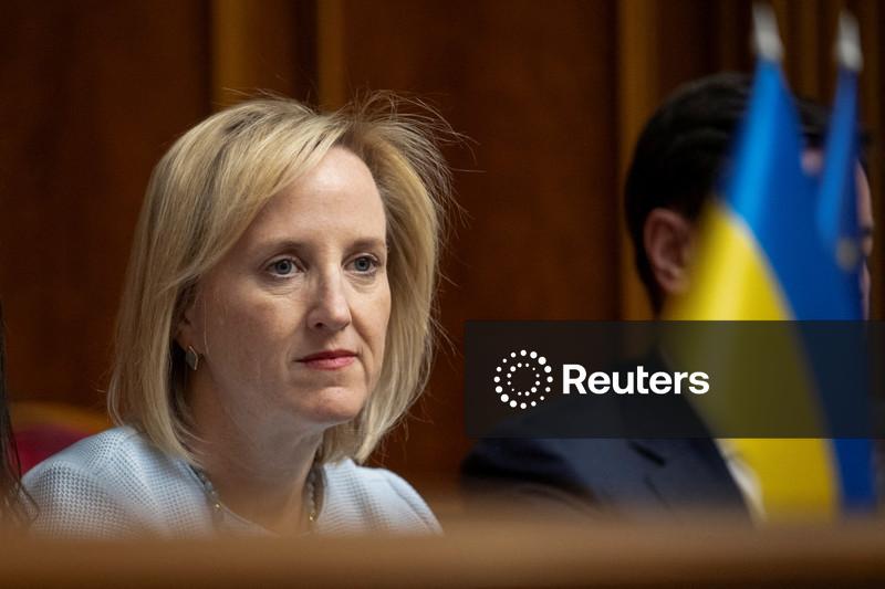 Embaixadora  dos EUA na Ucrânia deixará cargo em meio à paralisação das negociações sobre guerra