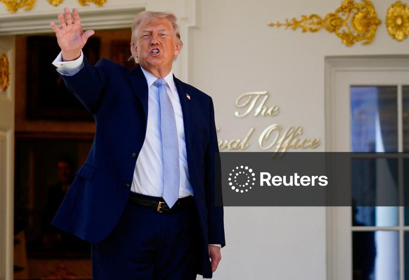 Trump diz que concordou em suspender "bombardeios e ataques ao Irã" por duas semanas