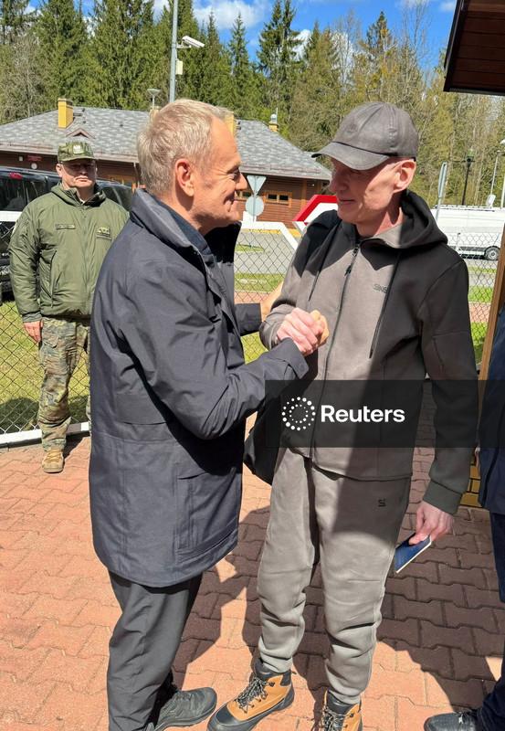 Belarus liberta jornalista polonês-bielorrusso como parte de troca de prisioneiros