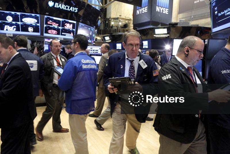 Wall St abre sem direção comum antes de balanços de Big Techs e de reunião do Fed