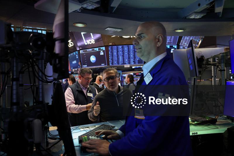 Wall Street abre com pouca variação em meio a trégua frágil no Oriente Médio