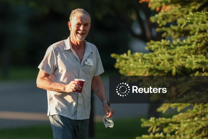 Cofundador da Netflix, Hastings deixa empresa enquanto pioneira do streaming busca crescimento