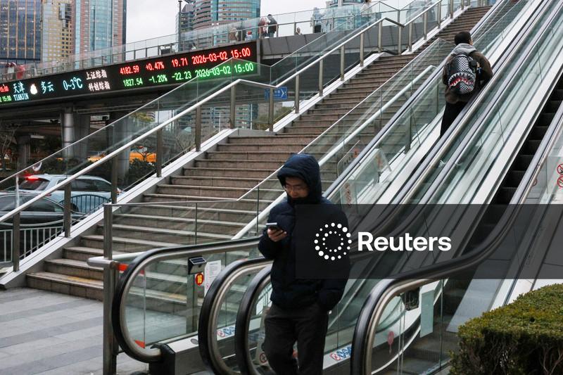 Papéis de terras raras e baterias lideram alta das ações na China