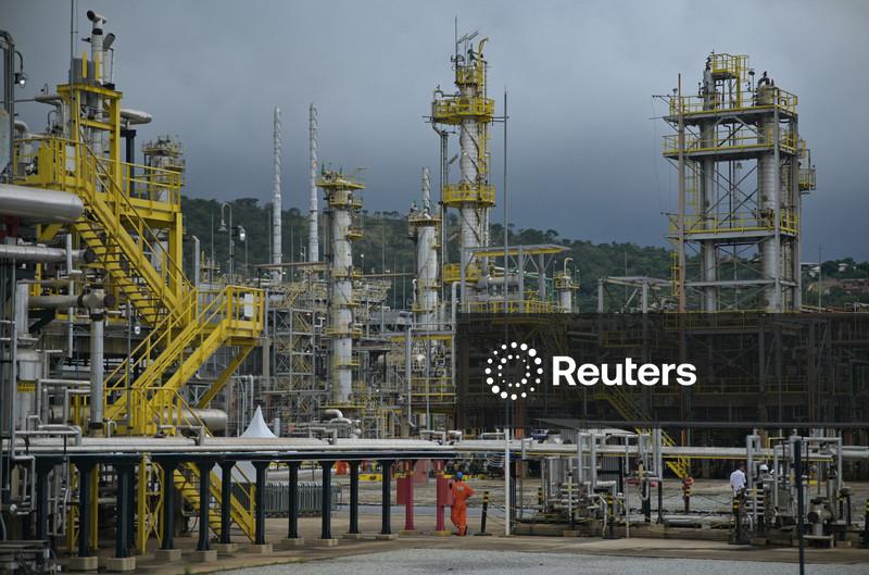 Petrobras mantém negociações diretas com Mubadala para recomprar refinaria na Bahia, dizem fontes