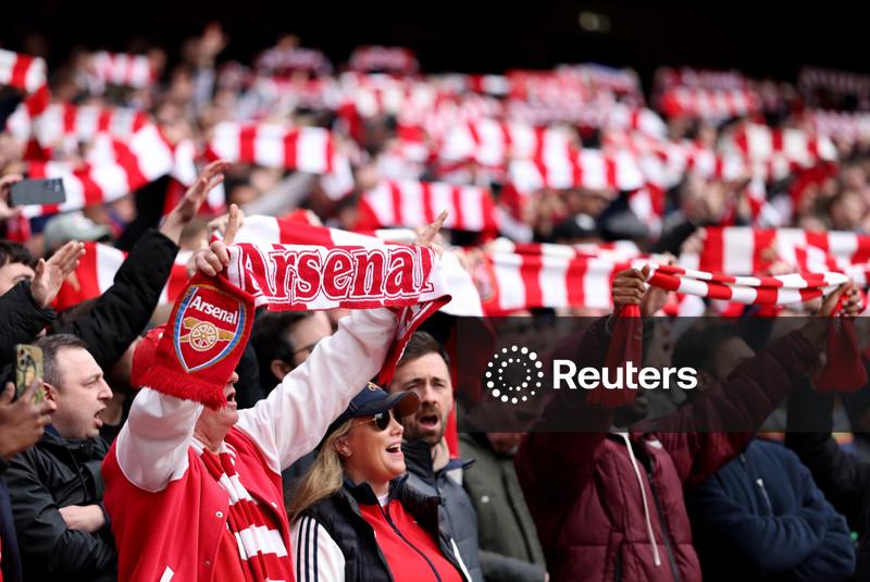 Manchester City e Arsenal se preparam para confronto decisivo com título em jogo
