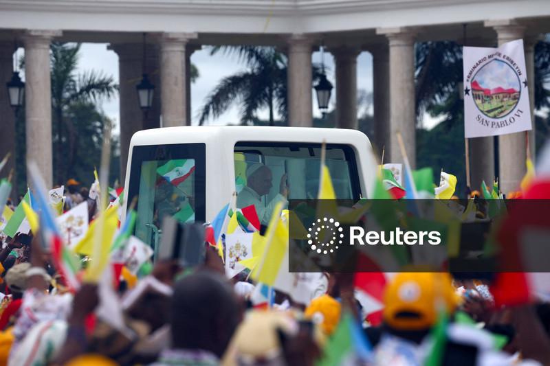 Papa Leão 14 visita prisão sob gritos de "liberdade" em um último dia cinematográfico na África