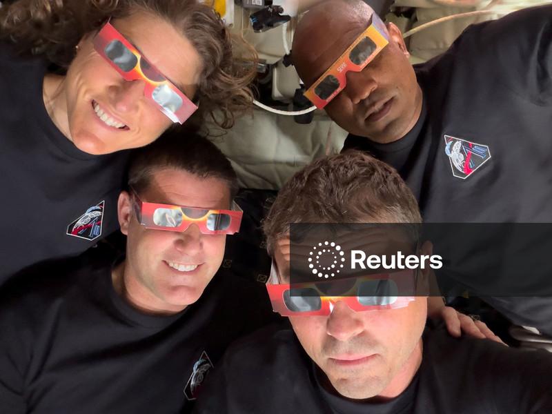 Astronautas americanos e canadenses atraem atenção mundial com missão lunar Artemis 2