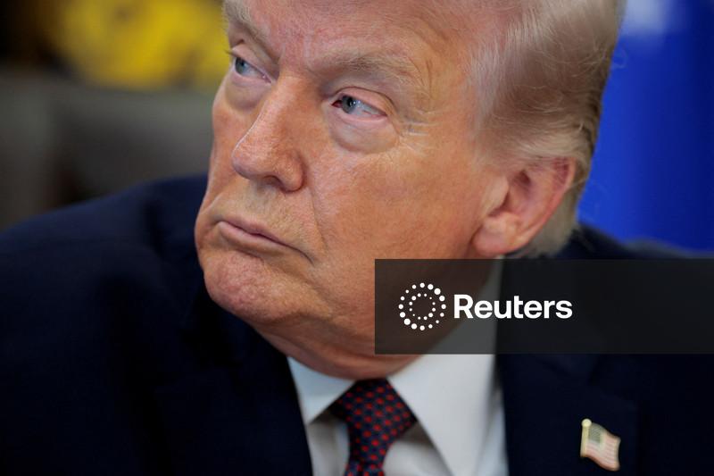 Trump promete mais ataques à infraestrutura iraniana enquanto nações buscam abrir Ormuz