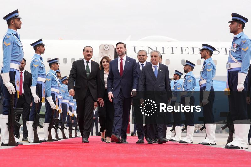 EUA e Irã iniciam conversas diretas no Paquistão, buscando o fim da guerra de seis semanas